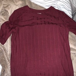 Woman’s burgundy t-shirt. perfect for work! size small